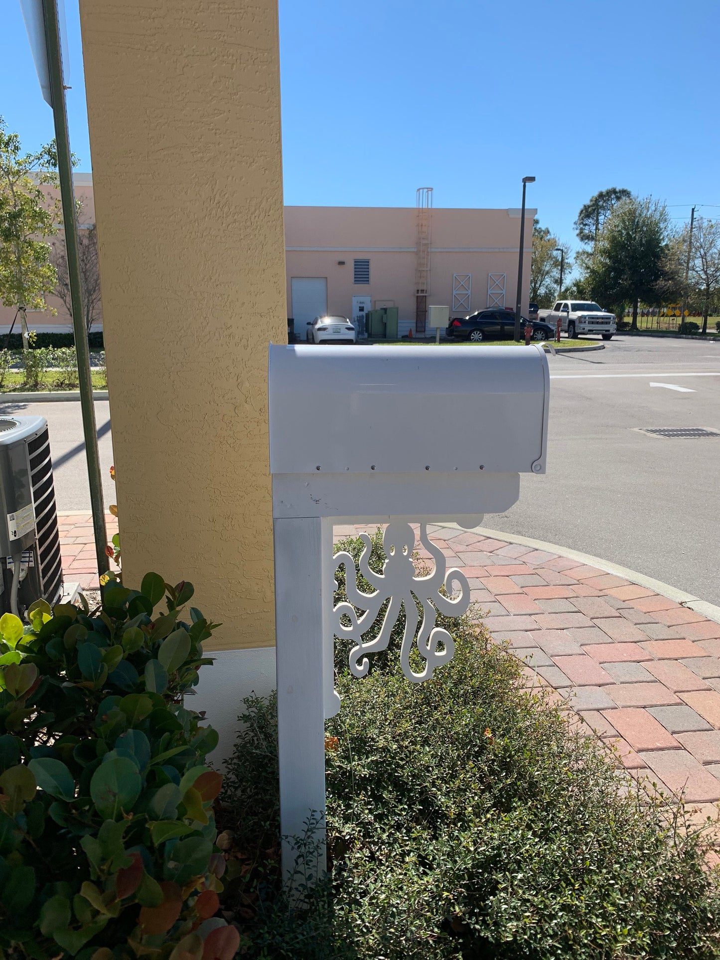 Octopus Mailbox Bracket - Coastal Outdoor Decor, Custom Size Available