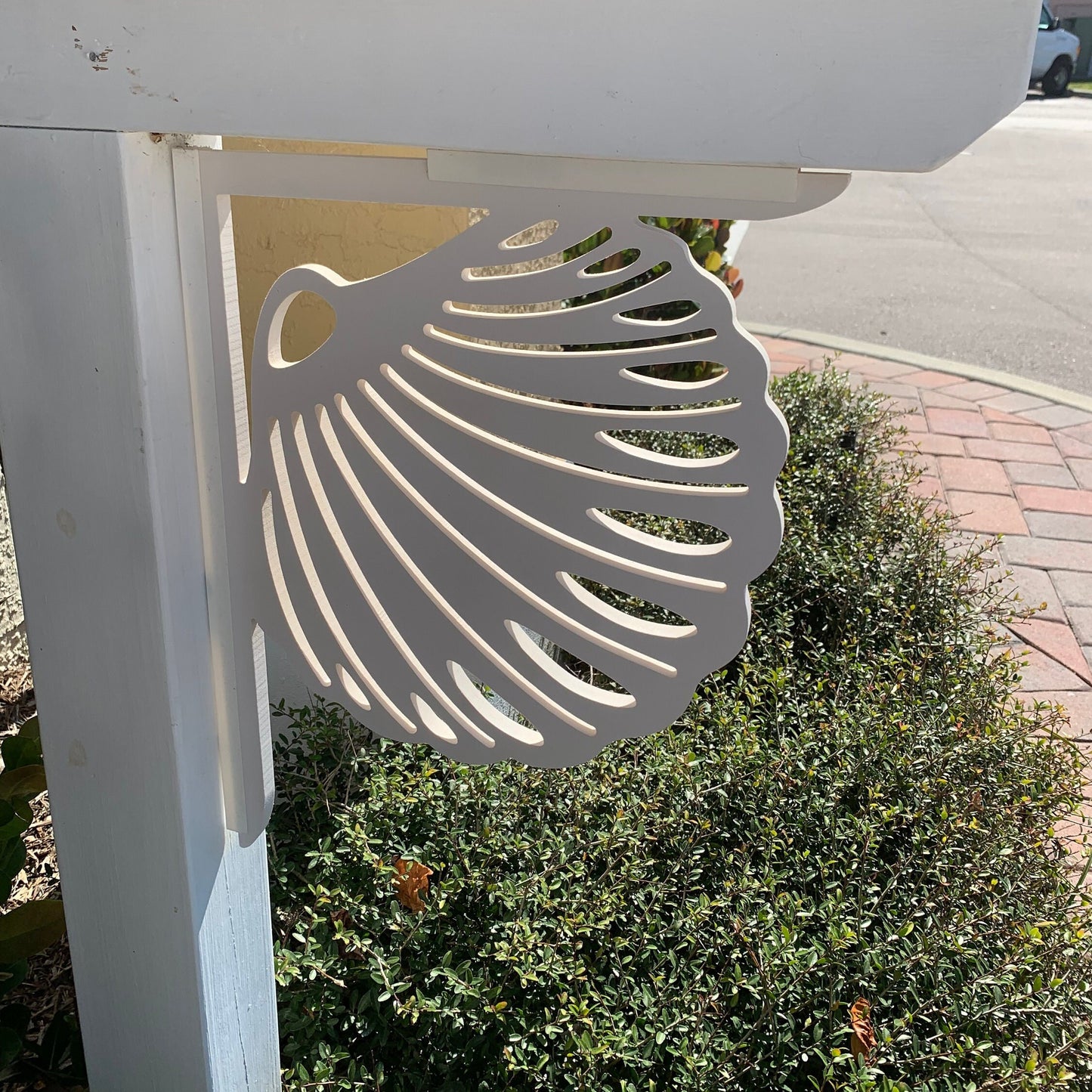 Seashell Mailbox Bracket - Coastal Outdoor Decor, 12x16 inch