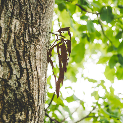 Woodpecker Garden Stake made of Corten Steel | Handcrafted Tree Decoration | Perfect Gift for Birdwatchers | Rustic Garden Decoration